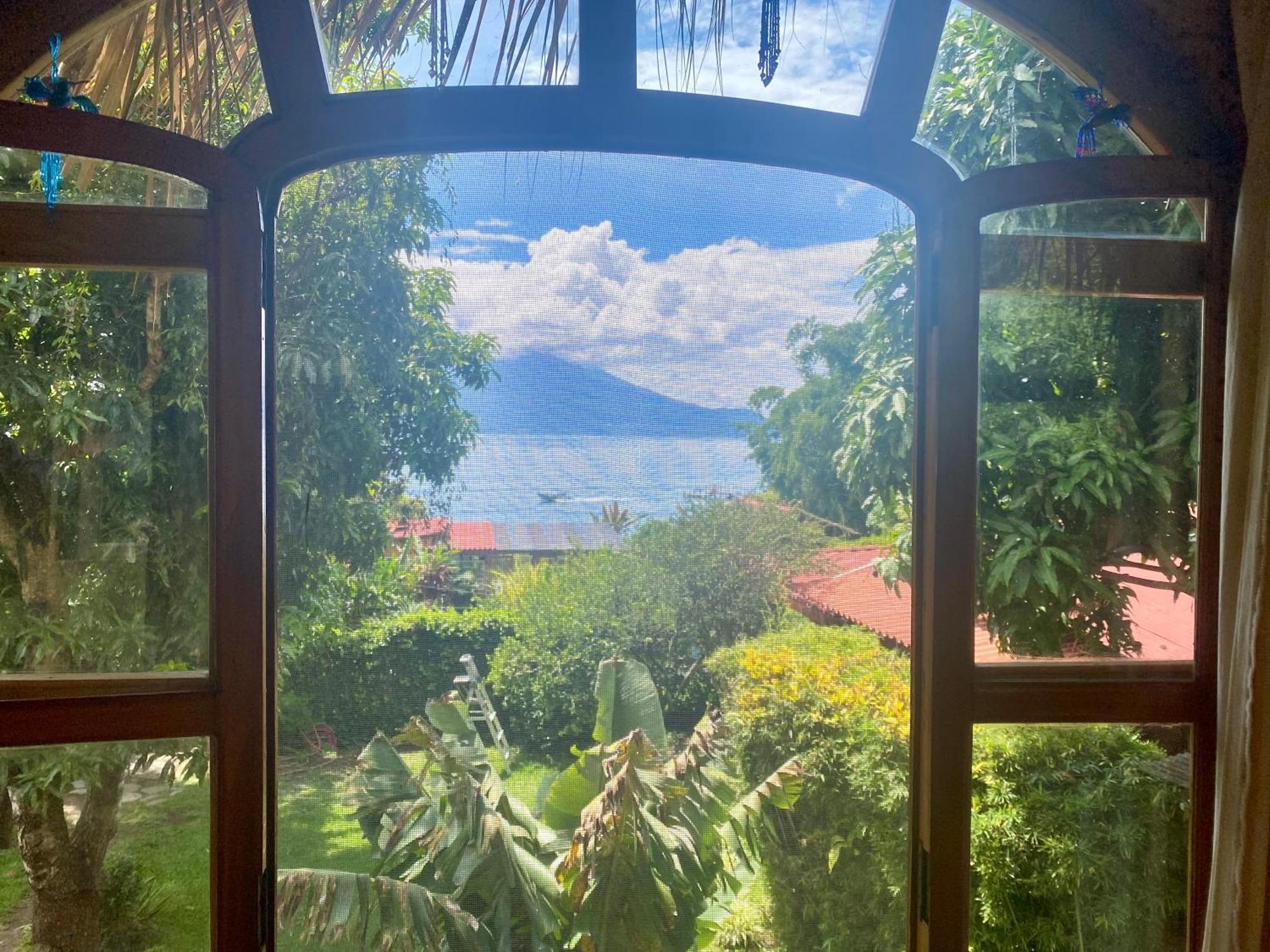 Lake Front Cabin At Los Elementos Santa Cruz La Laguna Exterior photo